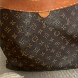 Lovely Louis Vuitton Delightful bag
FIRM ON PRICE !